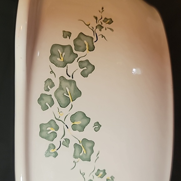 Vintage Corelle Coordinates Callaway, Corelle Green Ivy 2.5 Qt Round Covered - Picture 10 of 10